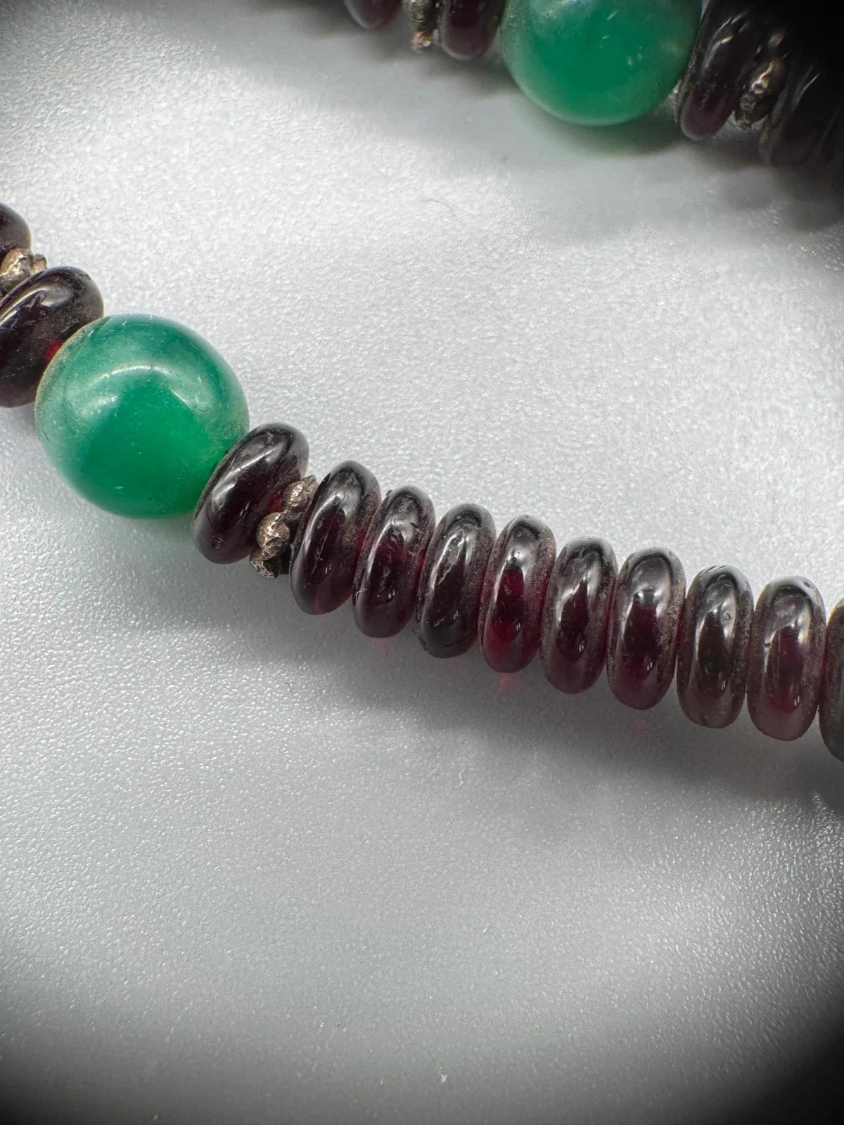 Collier en perles grenat almandi style ethnique grande perles Gillet (taille collier 55cm) – photo 4